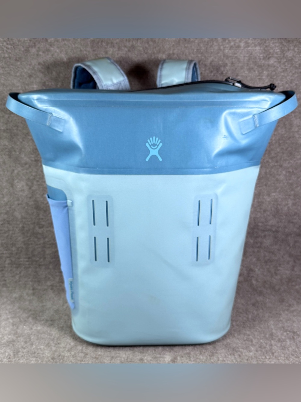 Hydro Flask 20 L Day Escape Soft Cooler Pack Backpack Travel Waterproof Zip Blue